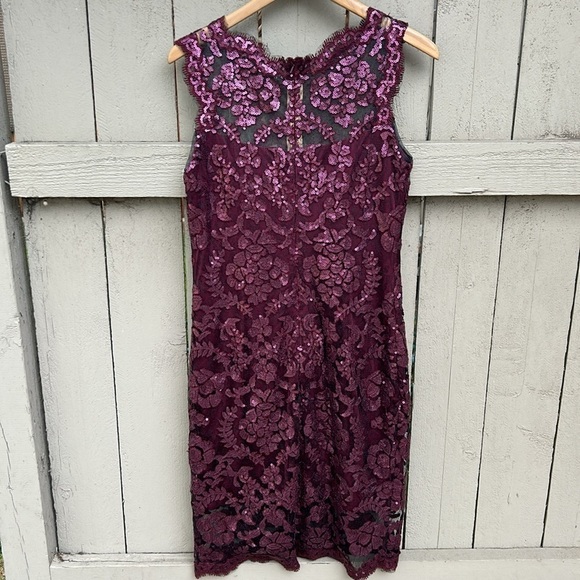 Tadashi Shoji Burgundy Sequined Sleeveless Dress Size 10P Cocktail Forma… - Picture 7 of 10